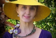 Женское украшение " Анютины глазки "